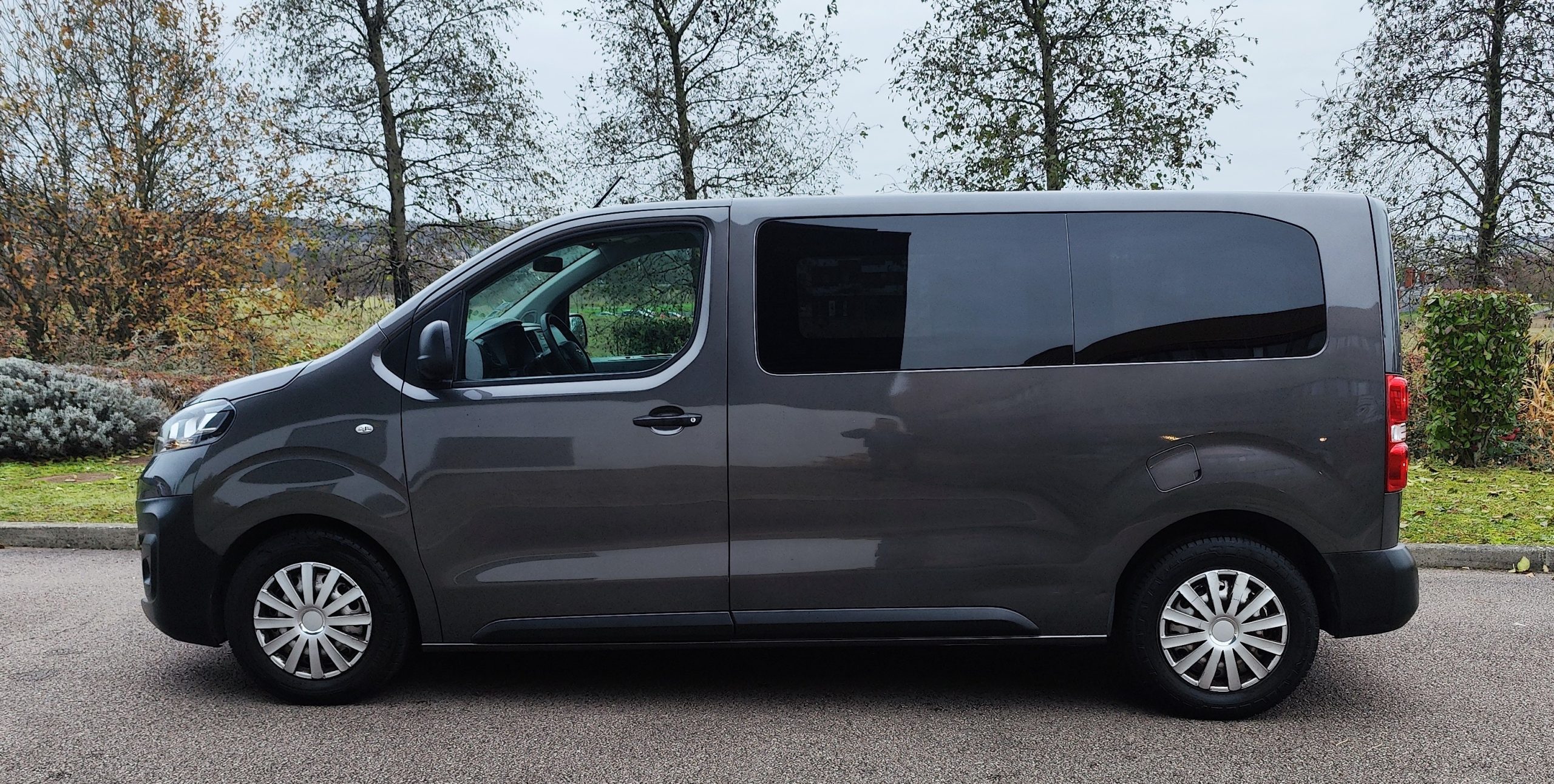 
								OPEL VIVARO COMBI MOYEN 1.5 D 120 L2 STANDARD PM full									