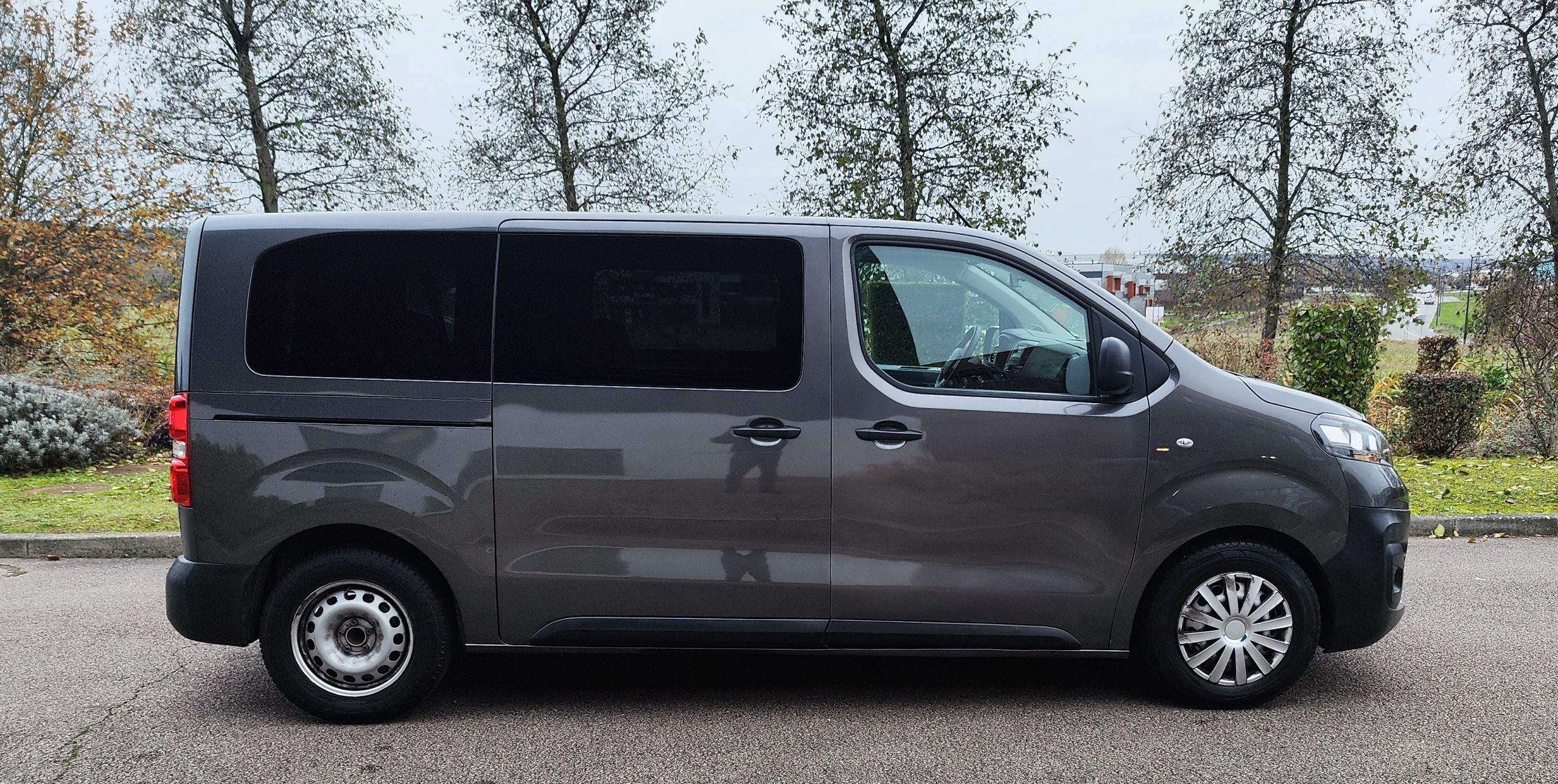 
								OPEL VIVARO COMBI MOYEN 1.5 D 120 L2 STANDARD PM full									