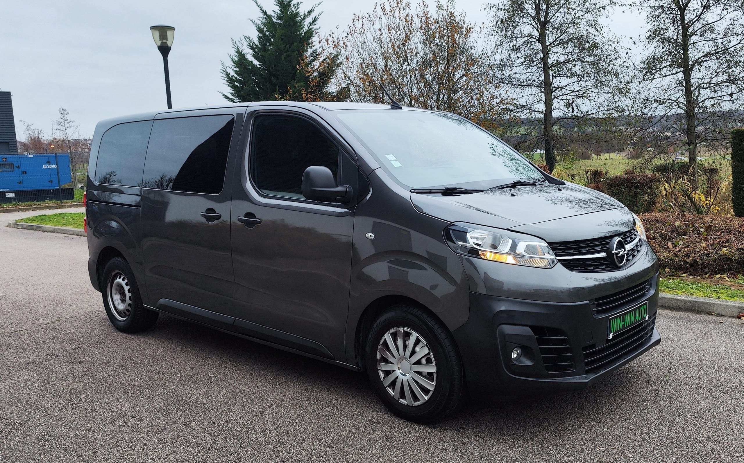 
								OPEL VIVARO COMBI MOYEN 1.5 D 120 L2 STANDARD PM full									