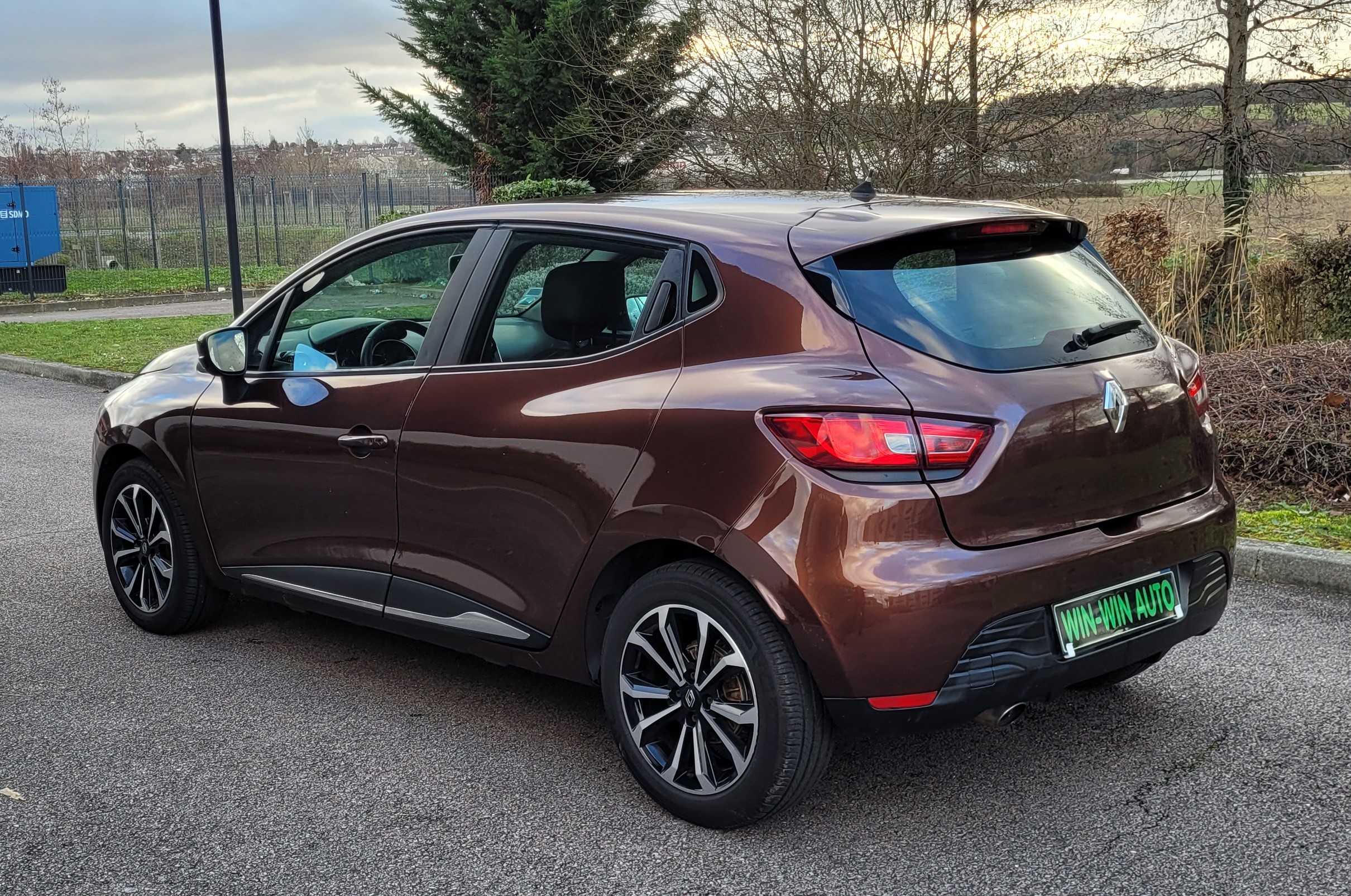 
								RENAULT CLIO IV 1.5 DCI 90CH BUSINESS full									