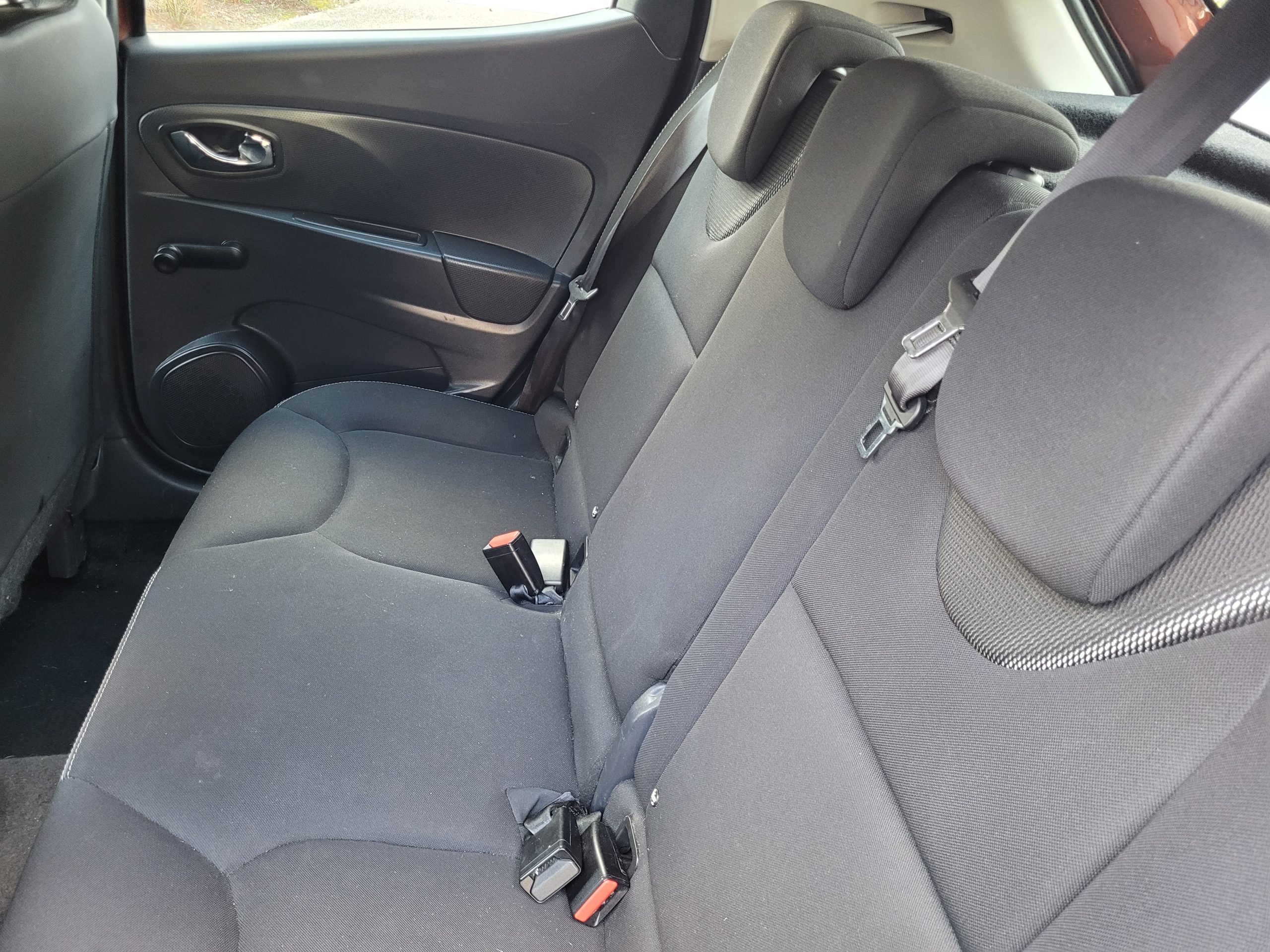 
								RENAULT CLIO IV 1.5 DCI 90CH BUSINESS full									