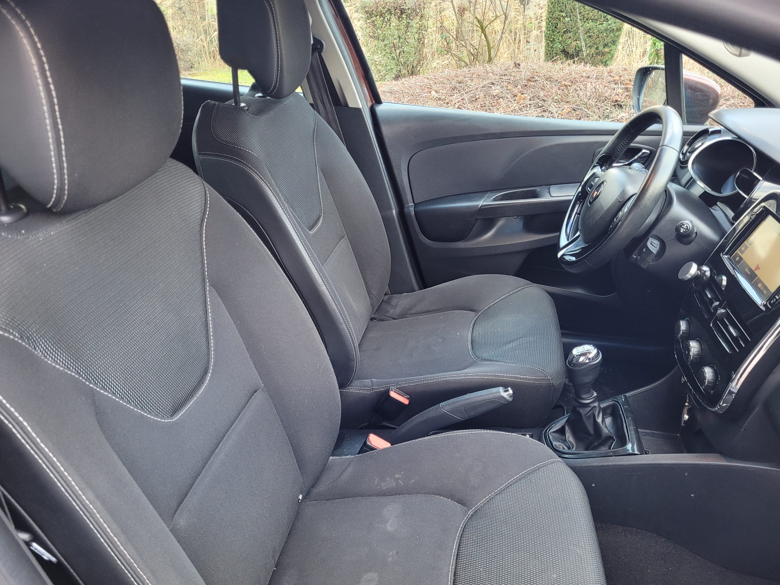 
								RENAULT CLIO IV 1.5 DCI 90CH BUSINESS full									