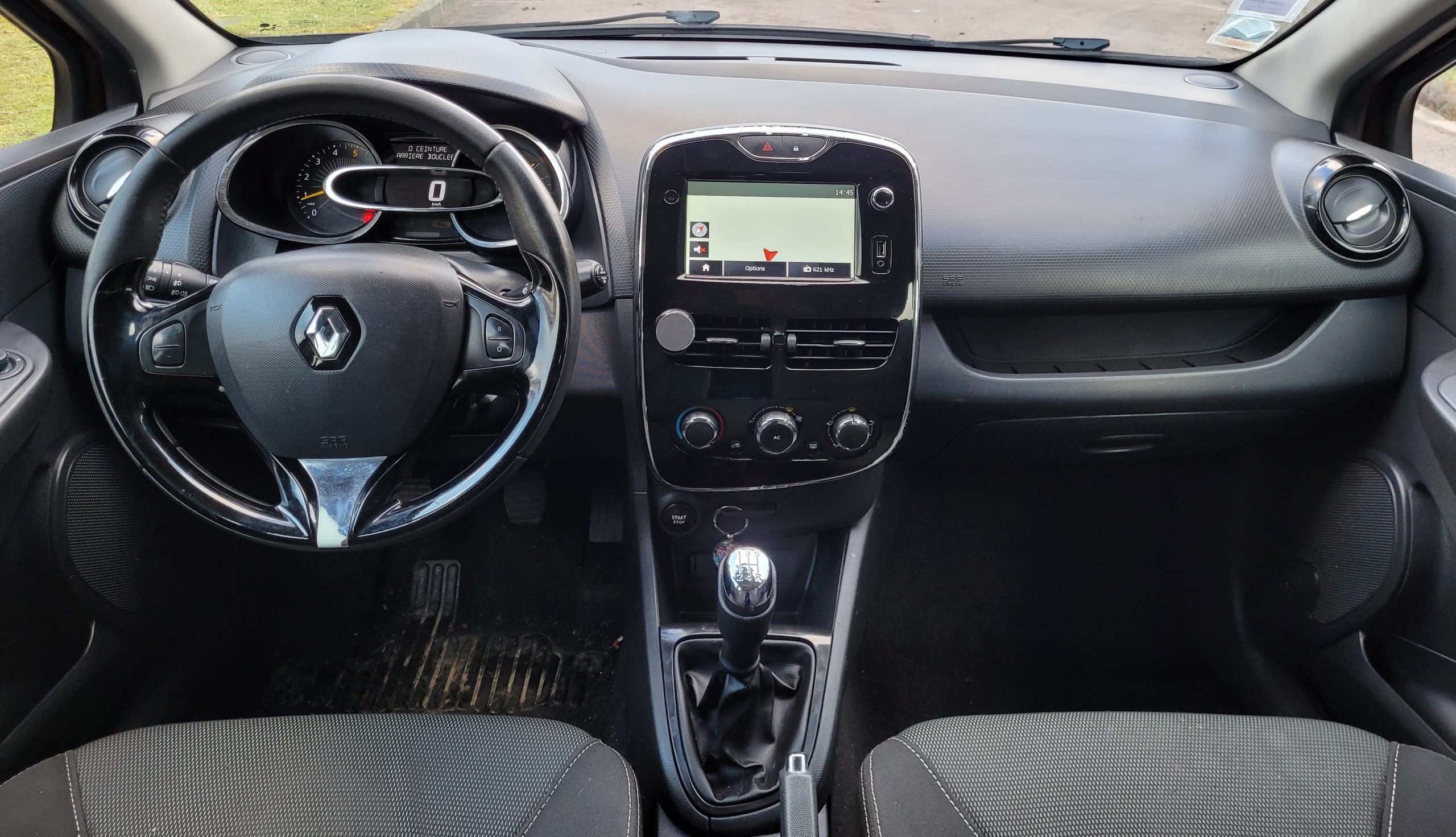 
								RENAULT CLIO IV 1.5 DCI 90CH BUSINESS full									