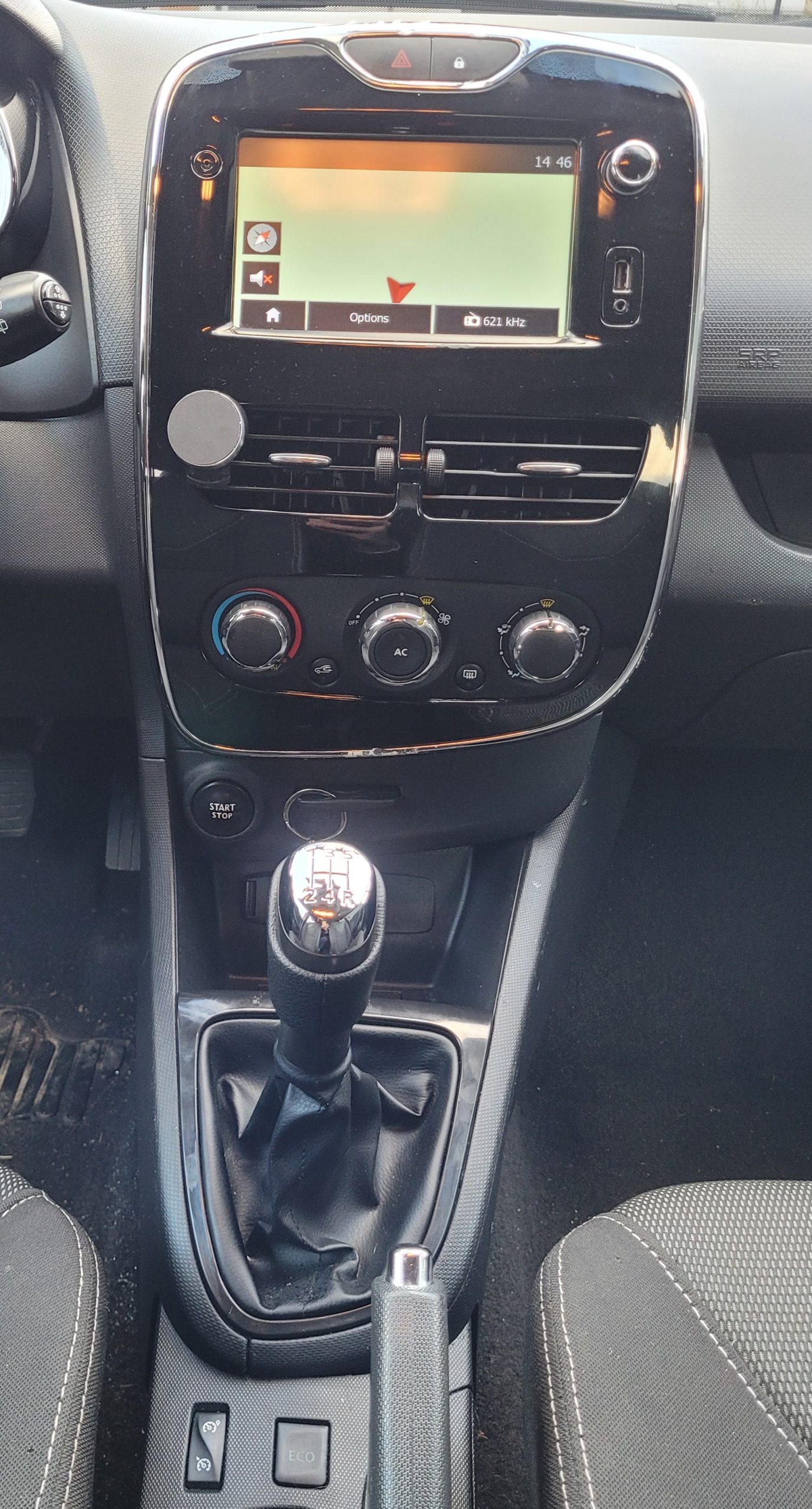 
								RENAULT CLIO IV 1.5 DCI 90CH BUSINESS full									