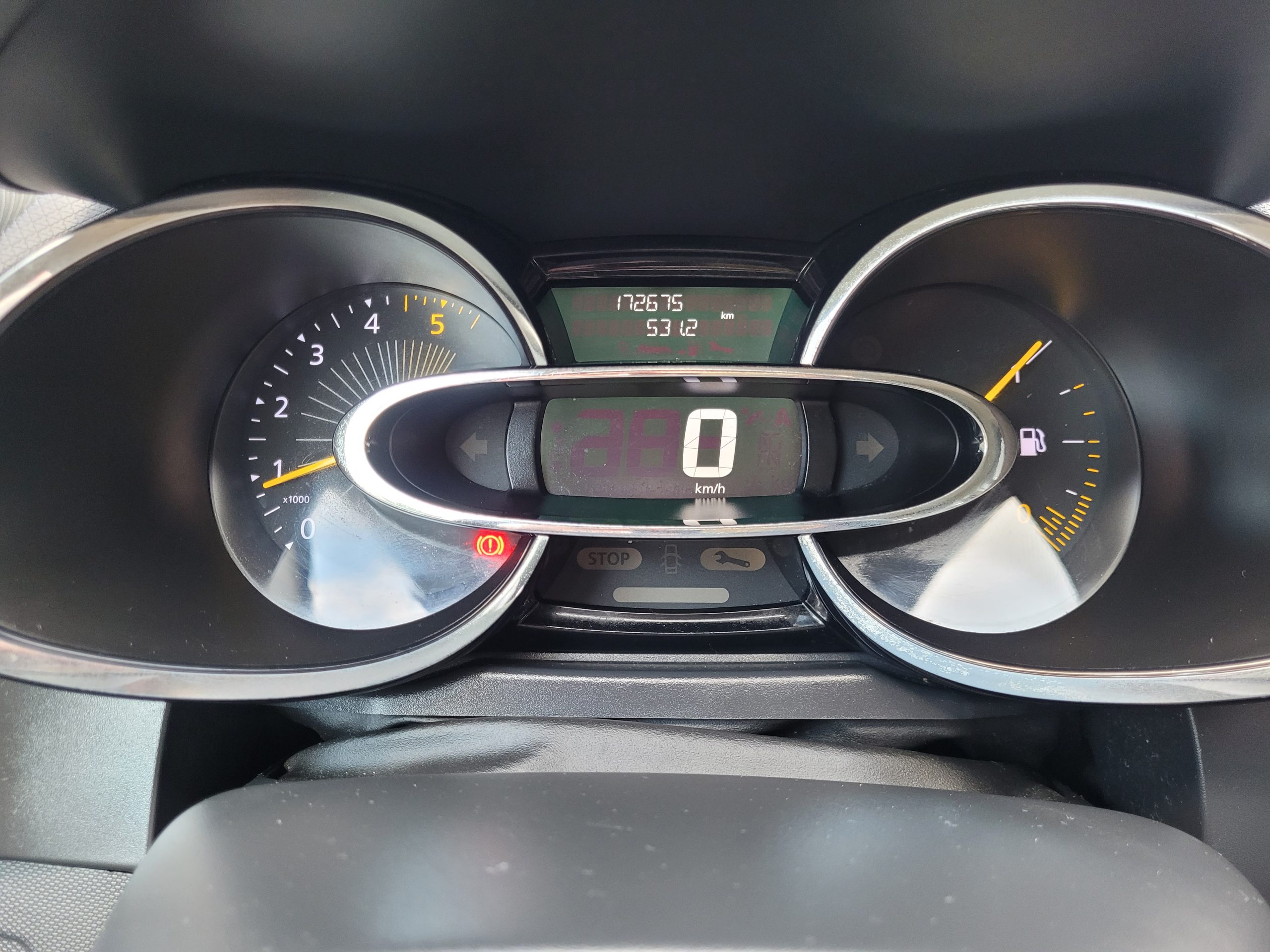 
								RENAULT CLIO IV 1.5 DCI 90CH BUSINESS full									