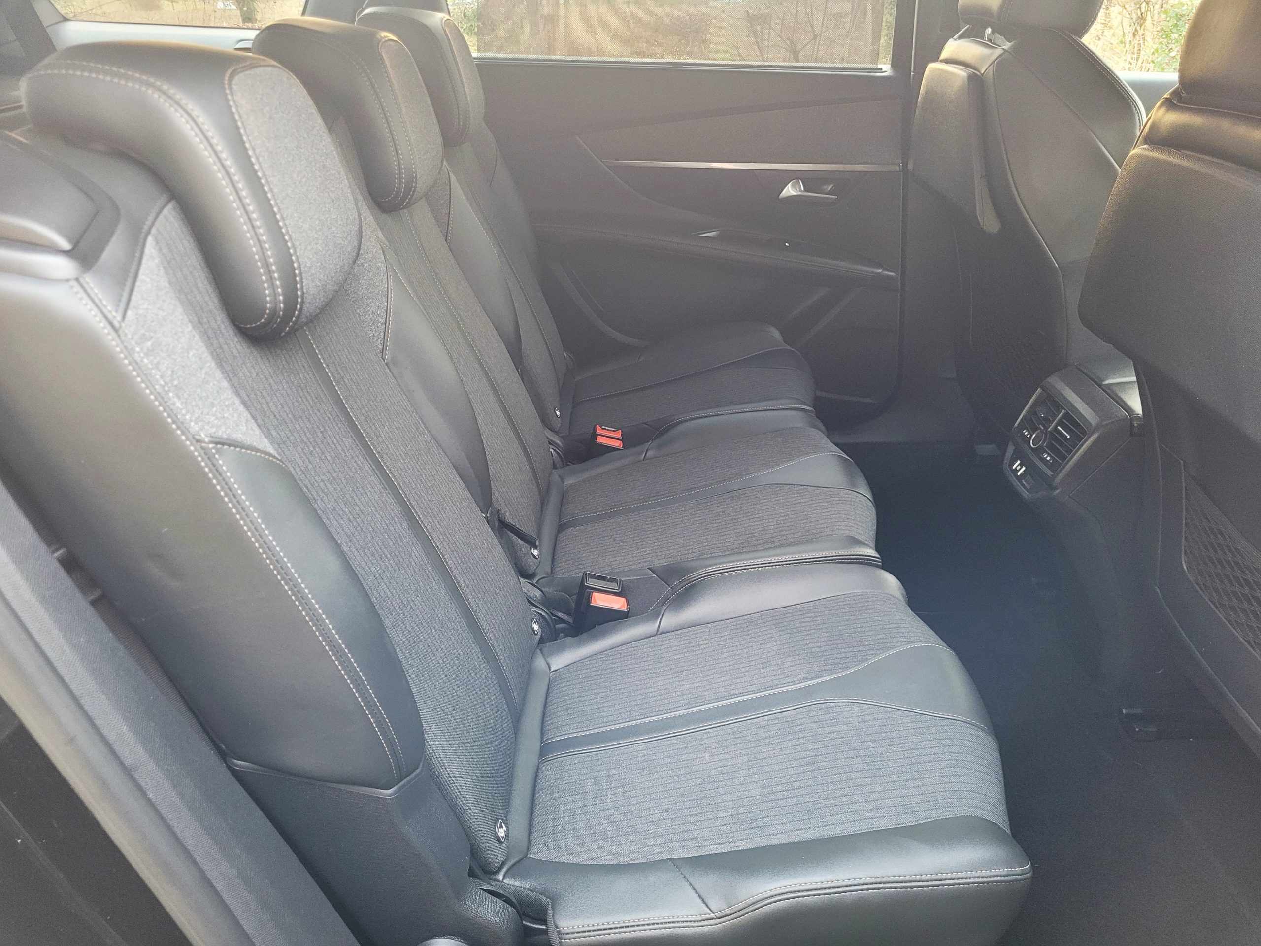 
								Peugeot 5008 2.0 BLUEHDI 180 GT LINE EAT8 full									