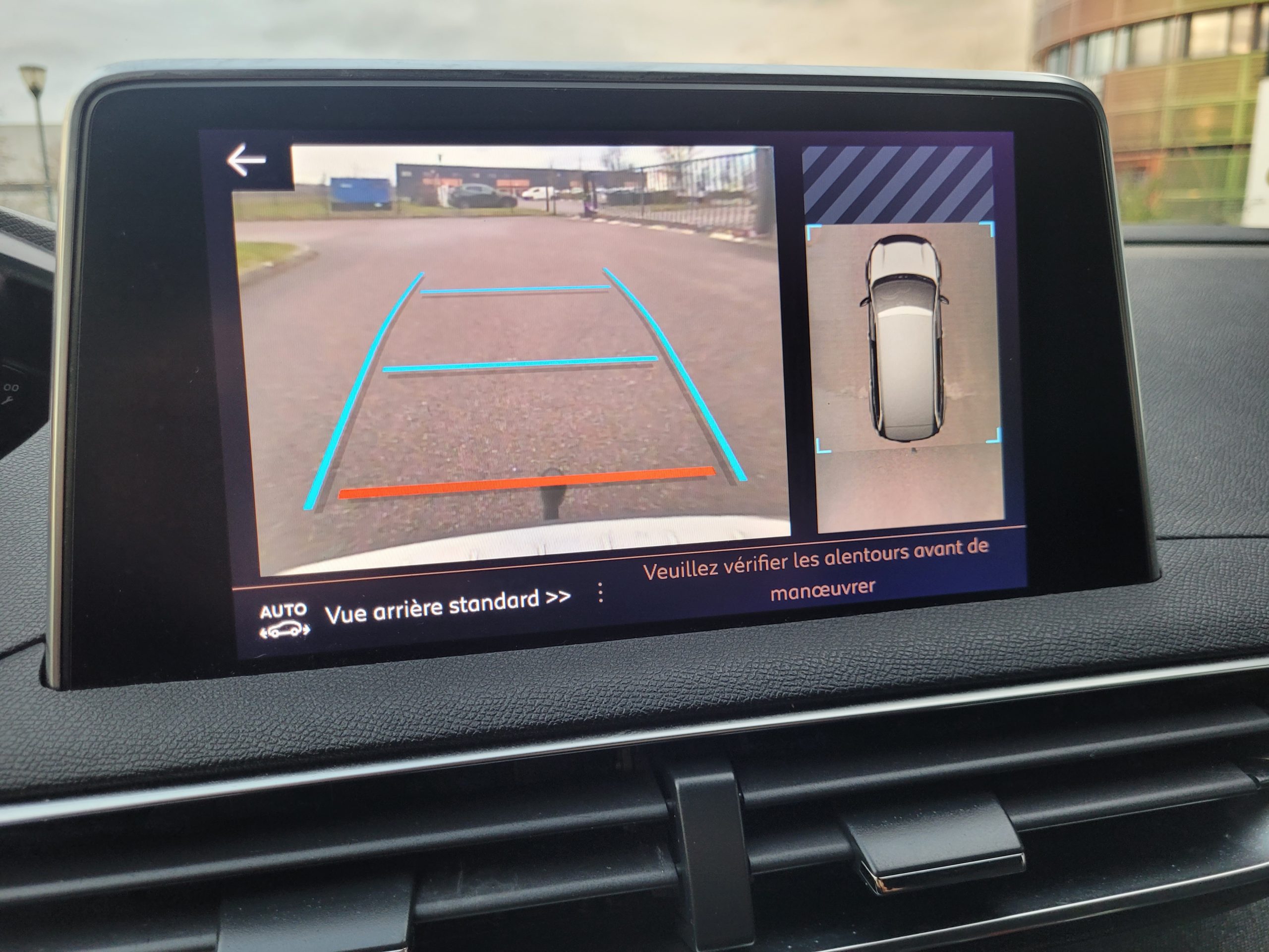 
								Peugeot 5008 2.0 BLUEHDI 180 GT LINE EAT8 full									