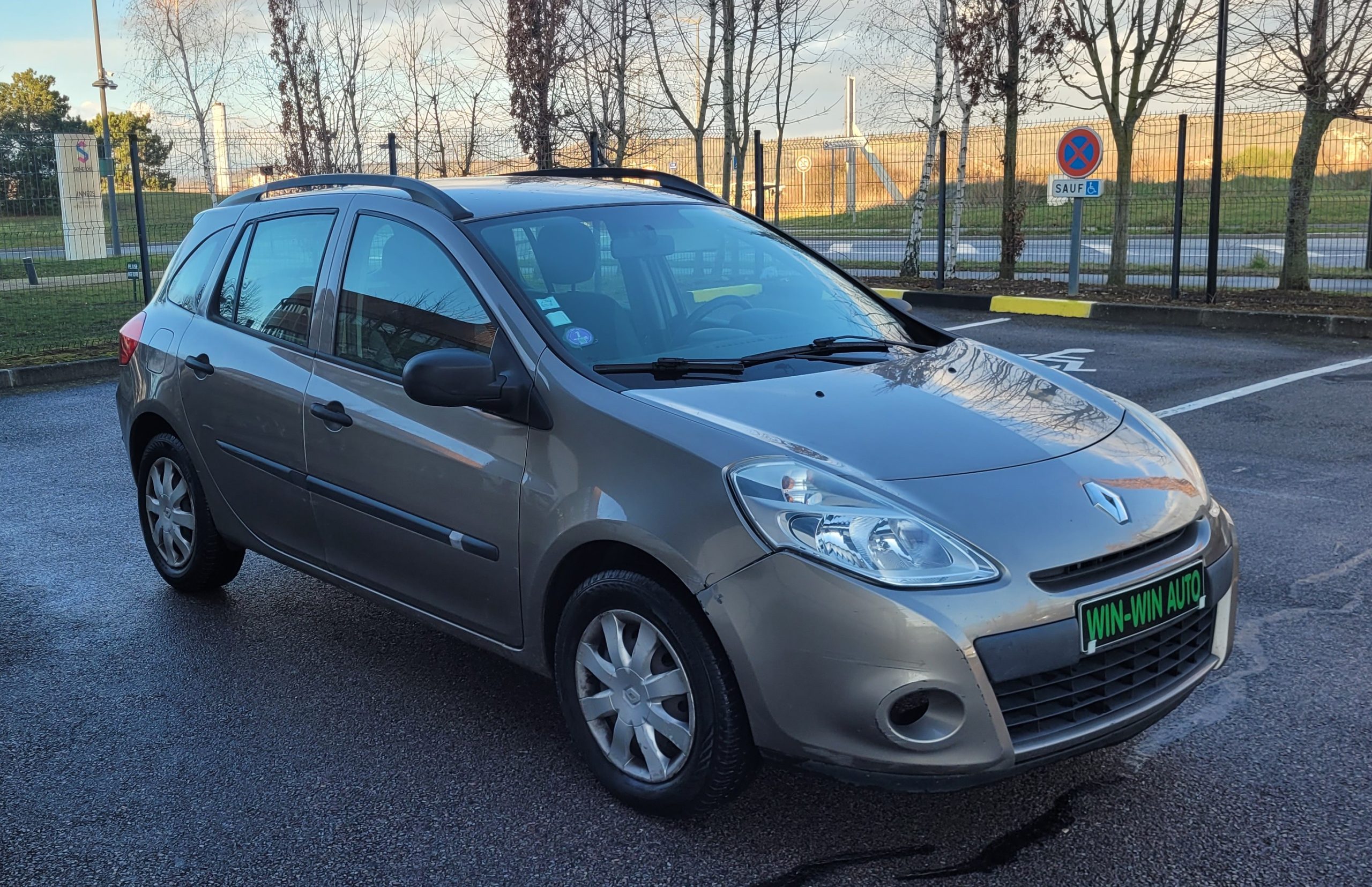 
								Renault Clio 1.2 75 EXPRESSION CLIM full									