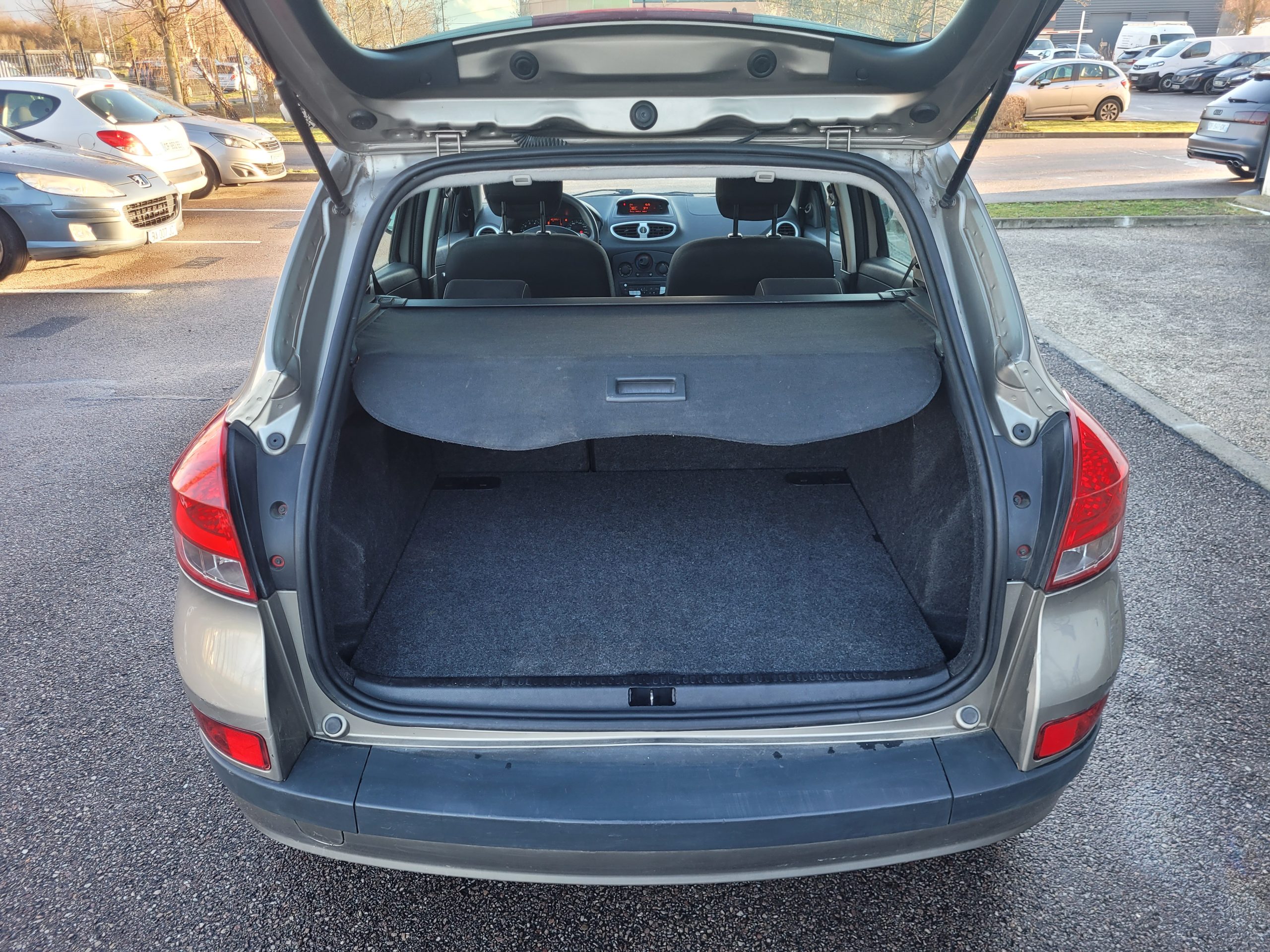 
								Renault Clio 1.2 75 EXPRESSION CLIM full									