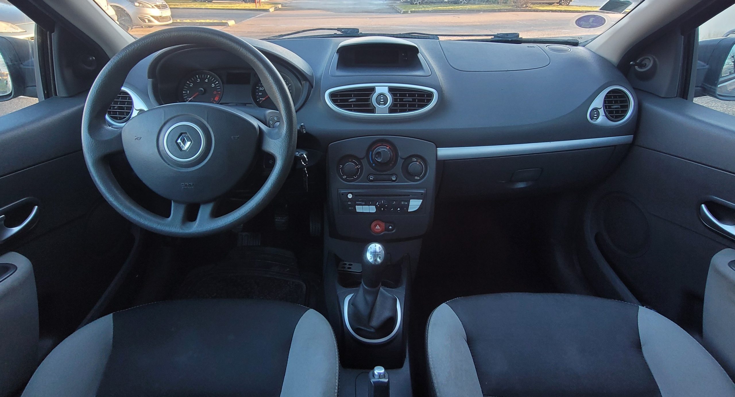 
								Renault Clio 1.2 75 EXPRESSION CLIM full									