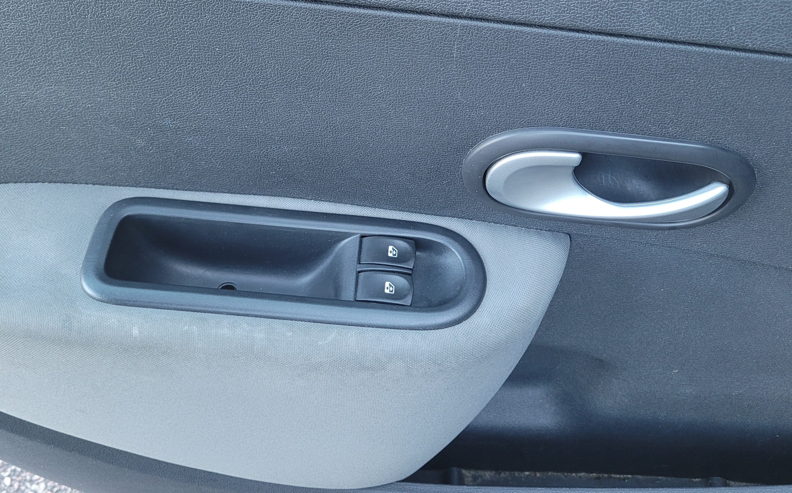 
								Renault Clio 1.2 75 EXPRESSION CLIM full									