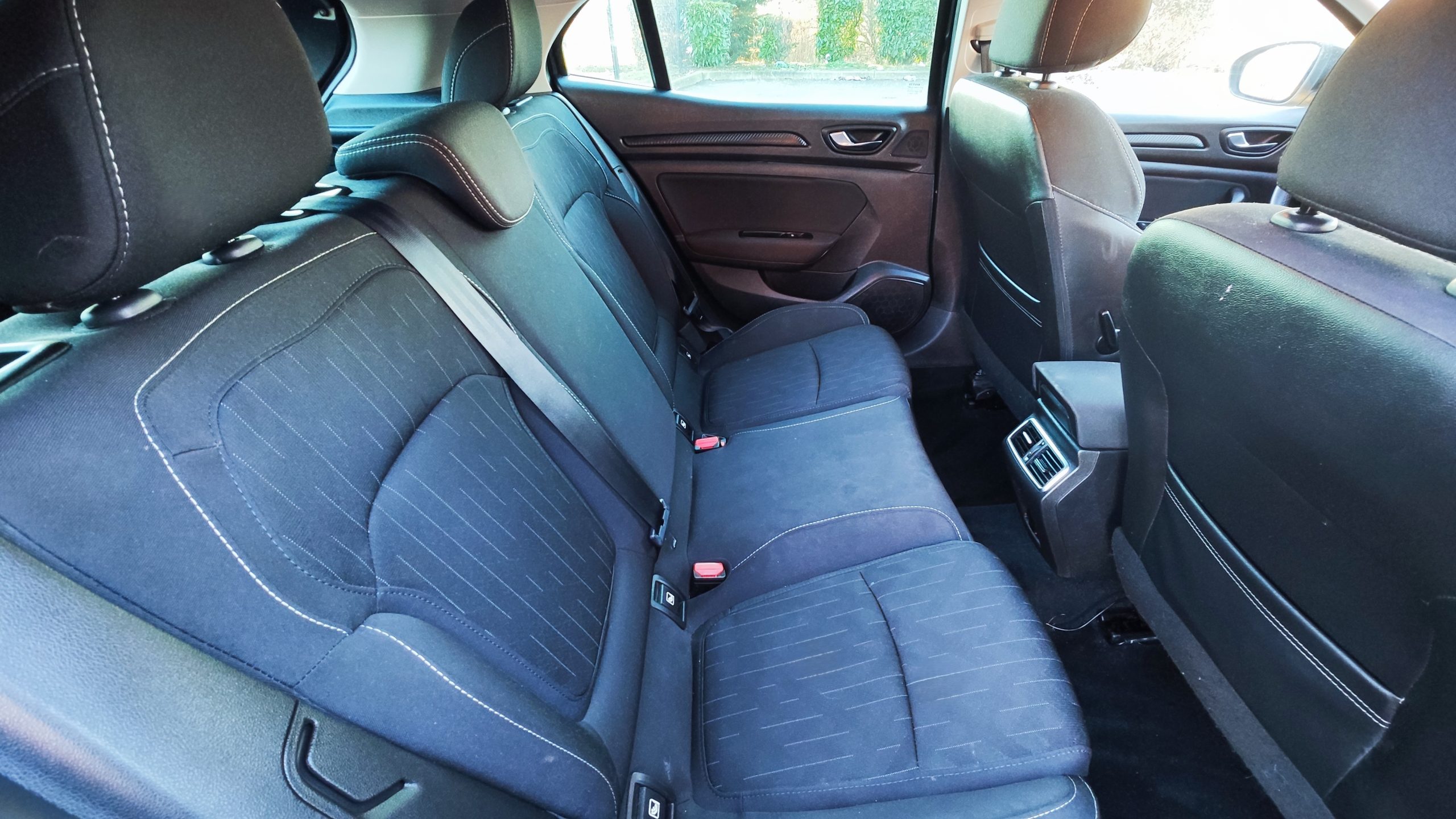 
								RENAULT MEGANE IV 1.5 BLUEDCI 115CH BUSINESS full									