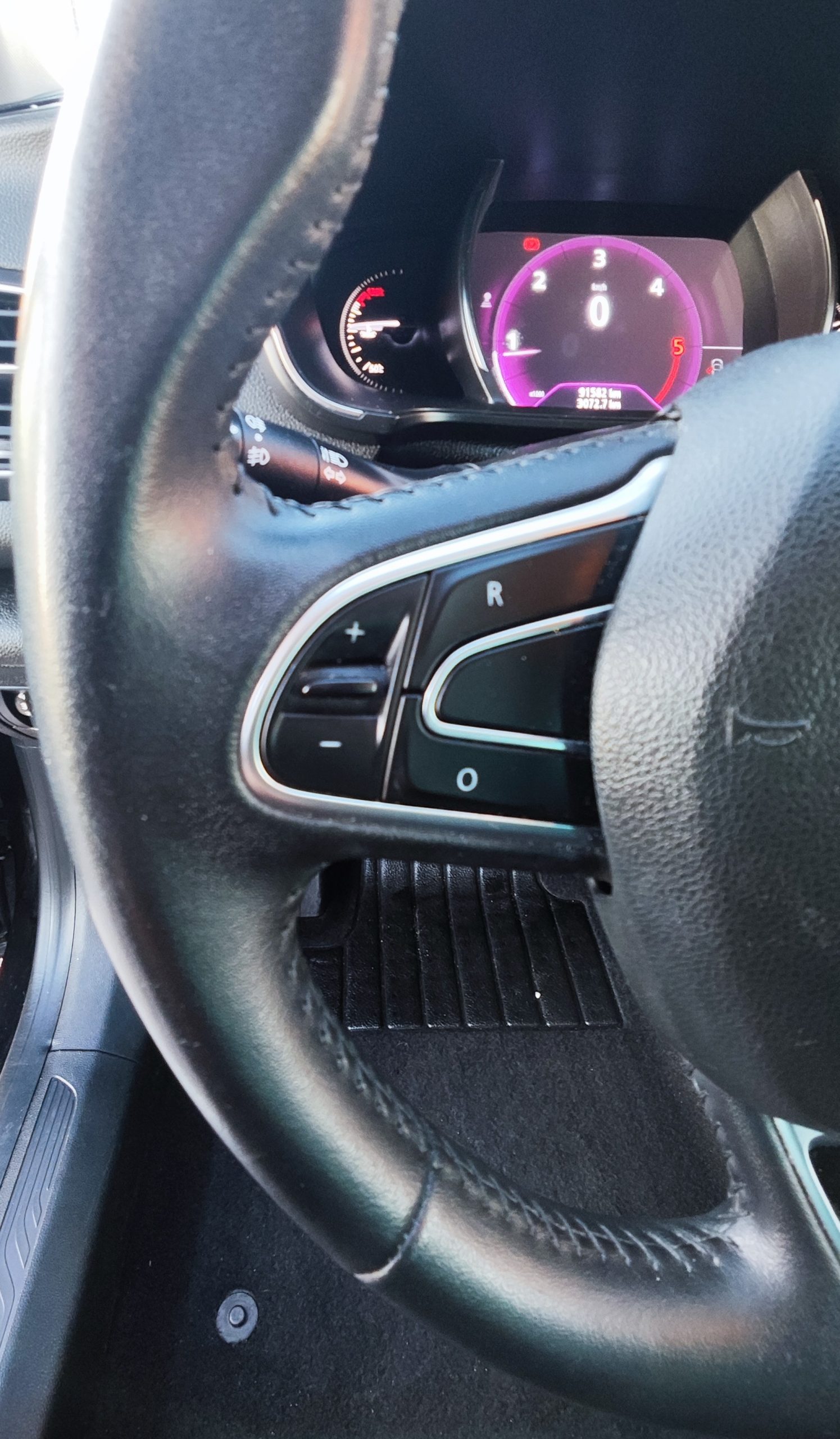 
								RENAULT MEGANE IV 1.5 BLUEDCI 115CH BUSINESS full									