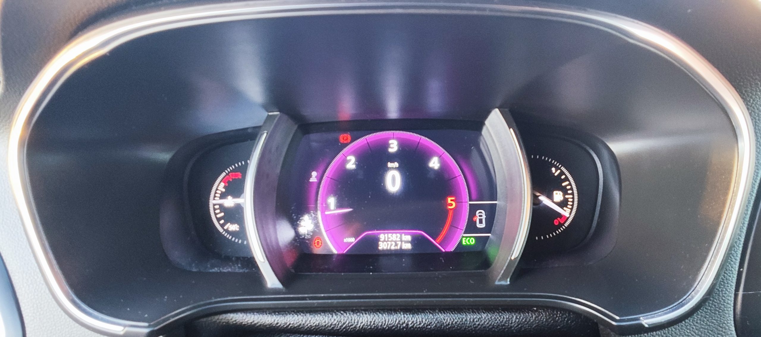 
								RENAULT MEGANE IV 1.5 BLUEDCI 115CH BUSINESS full									