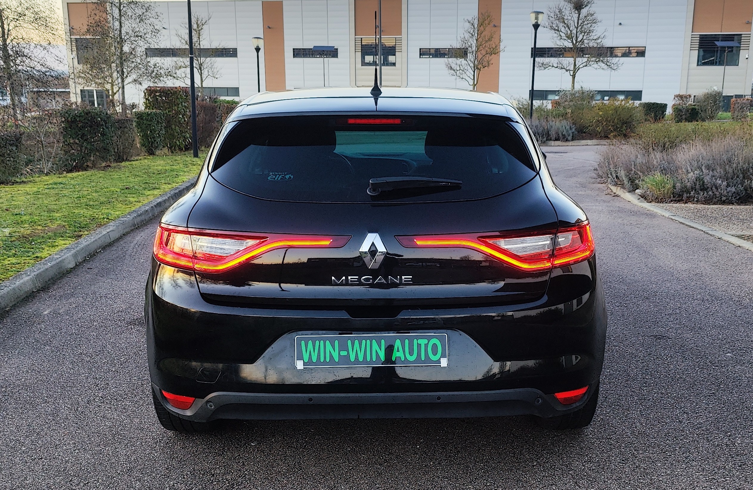 
								RENAULT MEGANE IV 1.5 BLUEDCI 115CH BUSINESS full									