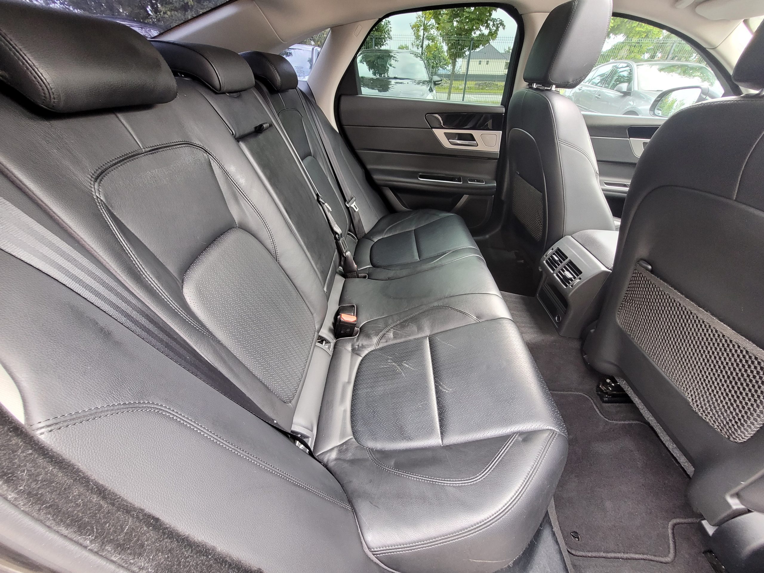 
								Jaguar XF 3.0 D 301CH PRESTIGE FULL BLACK TOIT OUVRANT full									