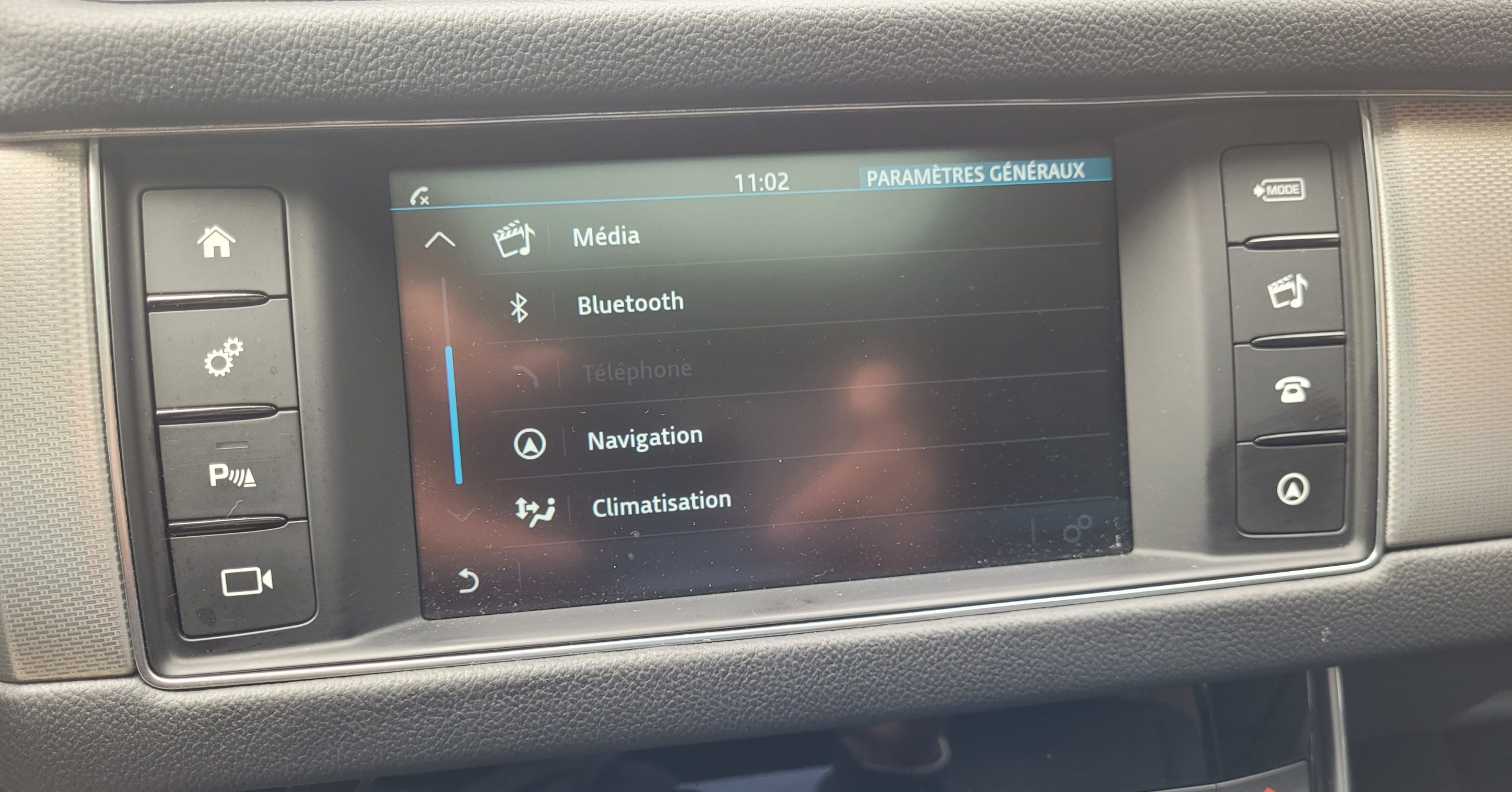 
								Jaguar XF 3.0 D 301CH PRESTIGE FULL BLACK TOIT OUVRANT full									
