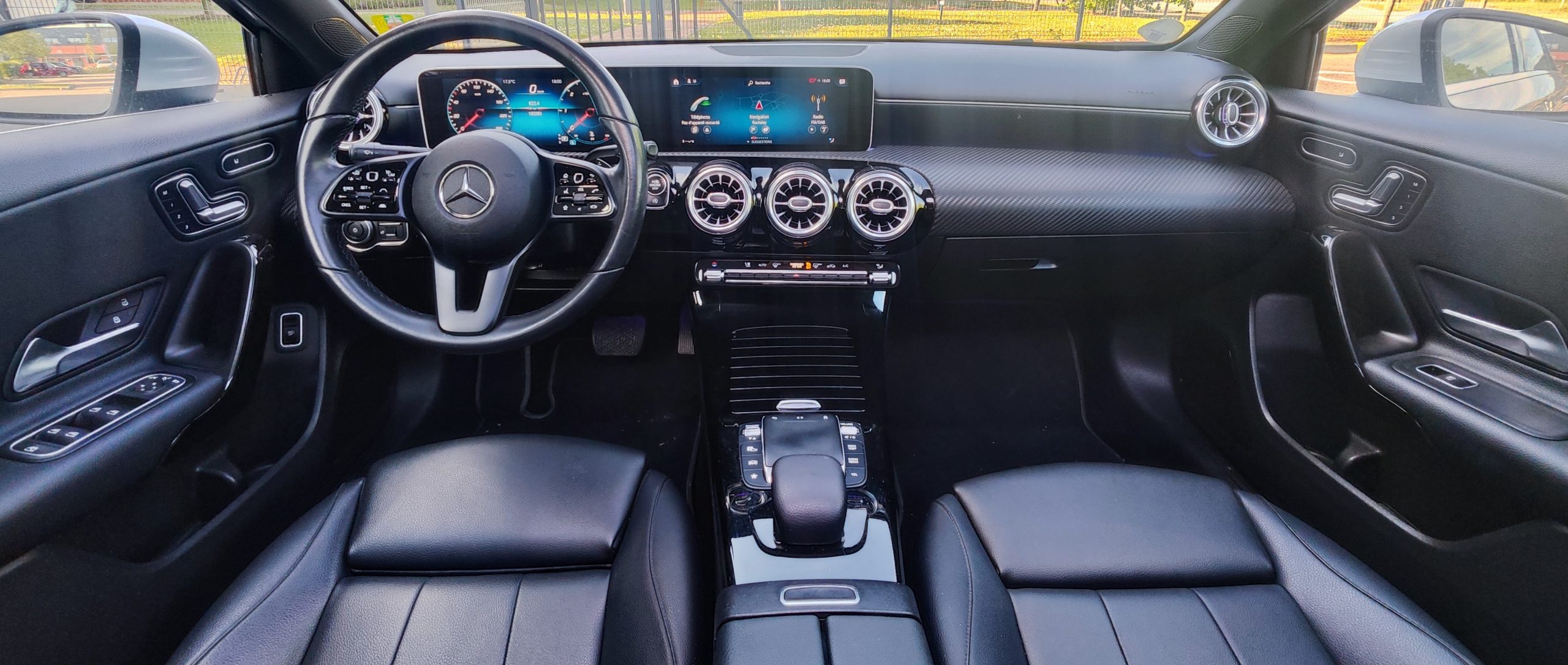
								Mercedes Classe A LIMOUSINE 1.5 180 D 115 BUSINESS LINE 7G-DCT TOIT OUVRANT full									